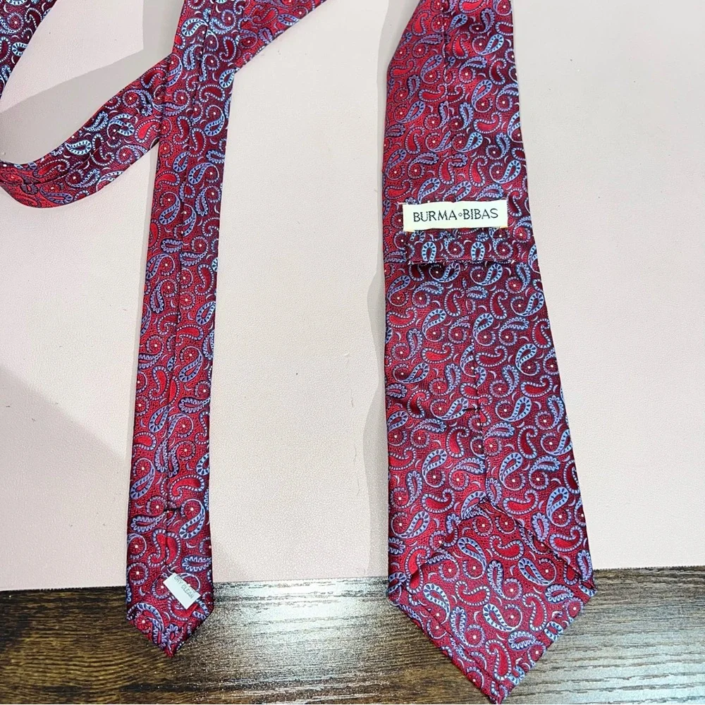 BURMA‎ BIBAS Soft Red / Blue Paisley Smooth Silk Neck Tie ITALY MADE